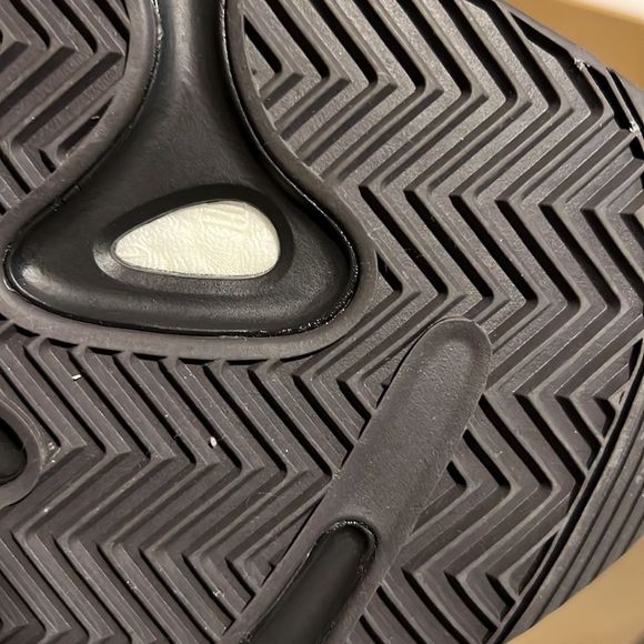 ADIDAS YEEZY 700 MVN TRIPLE BLACK main image 6